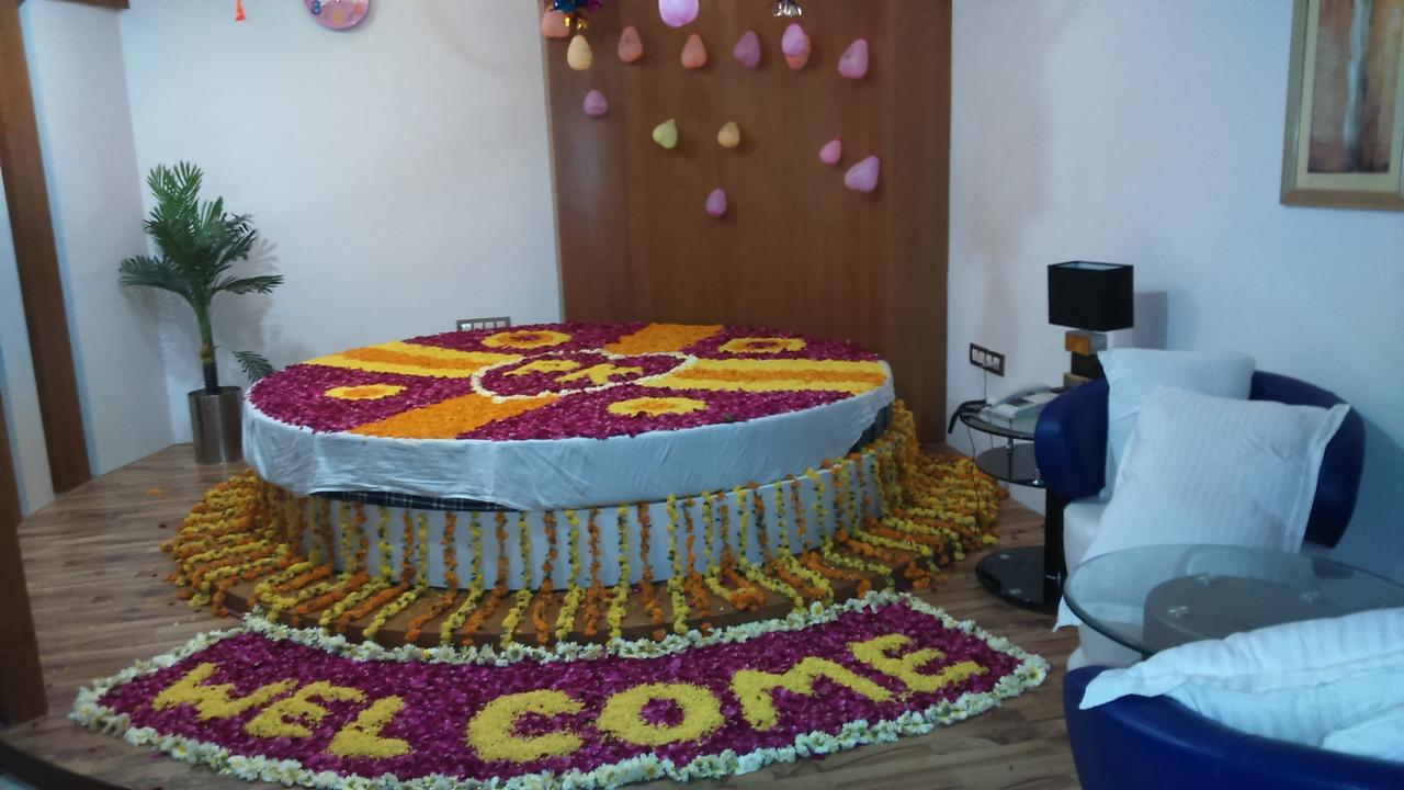 Hotel The Grand Parshwanath Sankeshvar Exterior photo